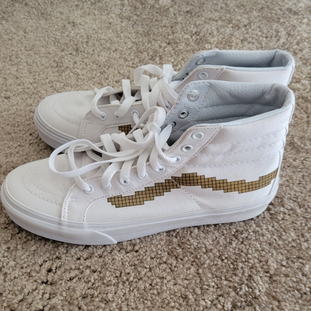 Vans Nintendo Sk8 Size 6 Men 7.5 Ladies NWT